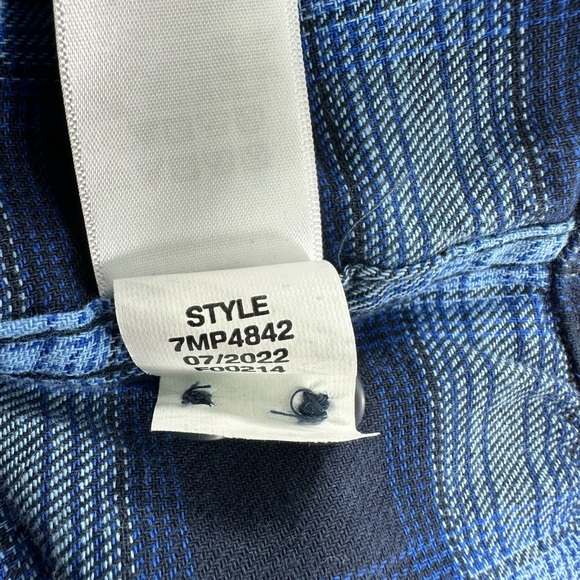 NWOT Lucky Brand Blue Plaid Button Down Shirt Size Medium - Picture 10 of 10